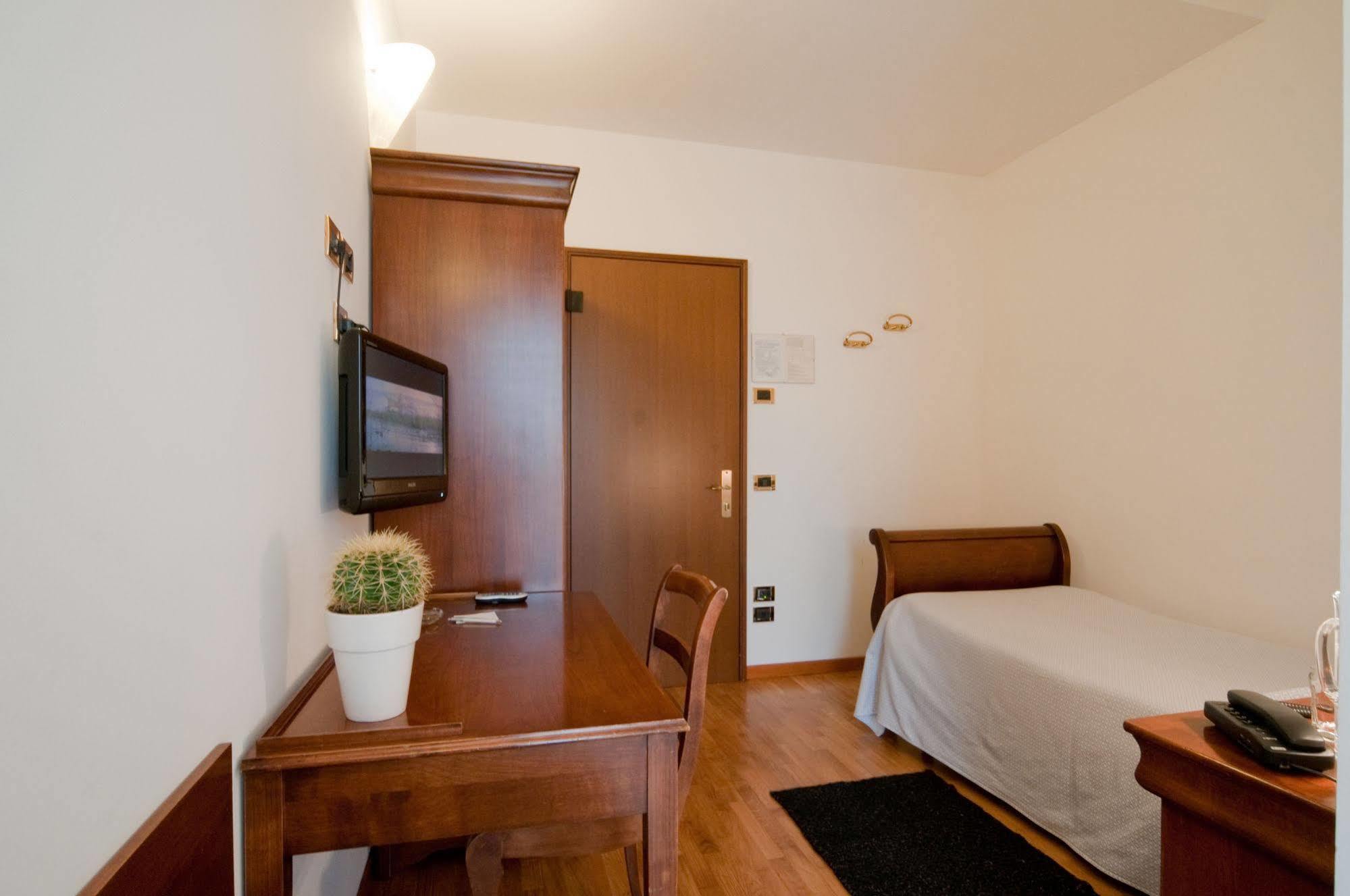 Hotel Belvedere Thiene Εξωτερικό φωτογραφία